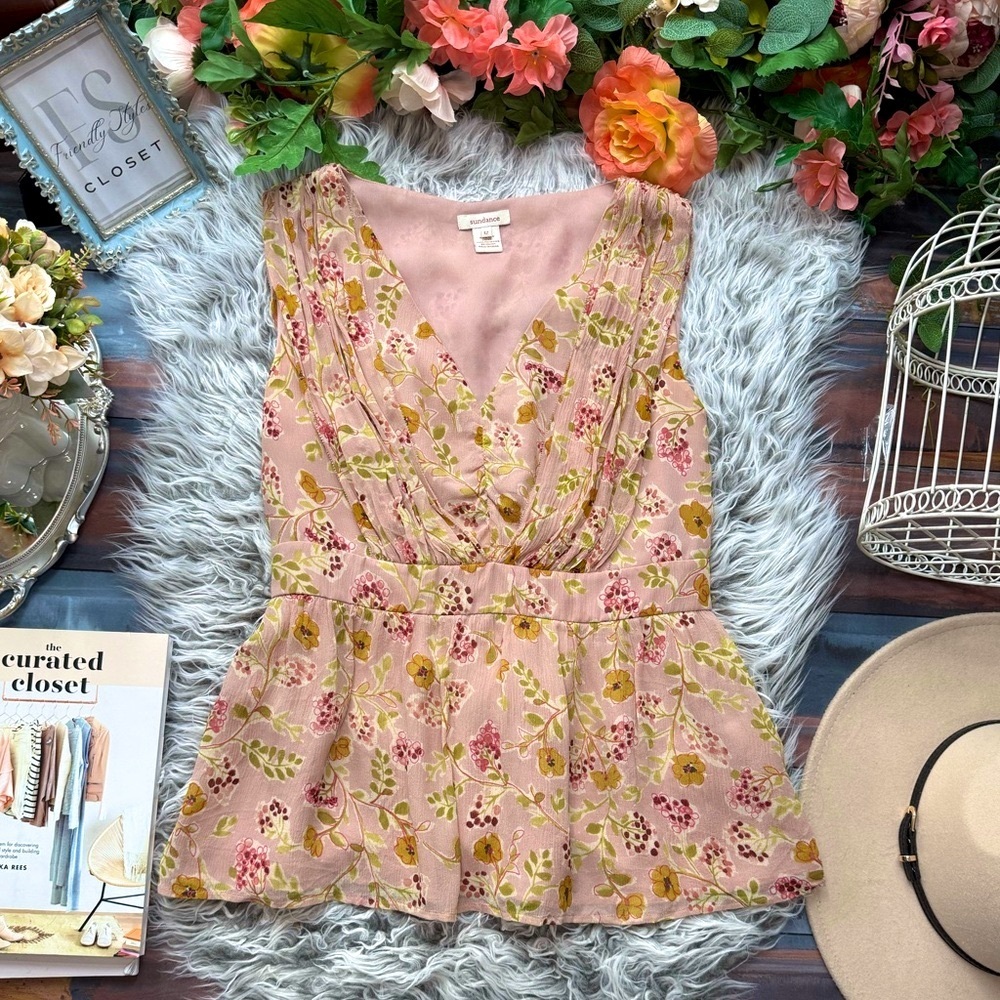 Women’s Pink Floral V-Neck Sleeveless Peplum Top